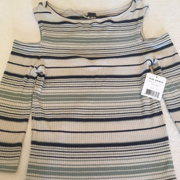 Free People Top M Blue Ivory Open Shoulder NEW - Picture 6 of 7